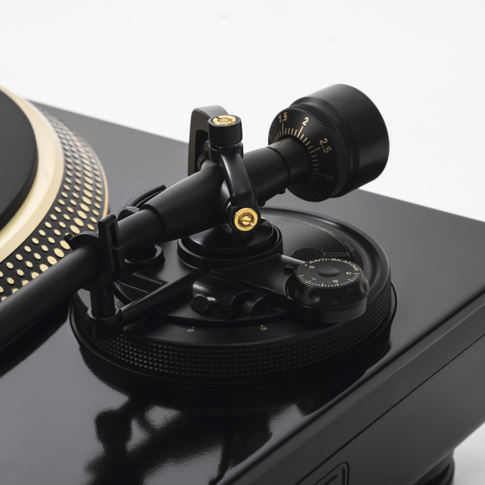 Platine vinyle Hifi avec bras de lecture en S