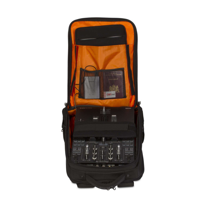 UDG Ultimate Backpack Slim Black/Orange Inside