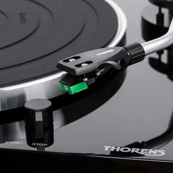TD 204 A Platine Vinyle Entrainement Direct Finition Noir